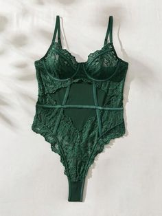 Melhore sua coleção de lingerie com nosso Body de Renda Verde. Feito com renda de alta qualidade, este body oferece um ajuste confortável e sensual. O design de renda intrincado adiciona um toque de elegância, perfeito para qualquer ocasião especial. Eleve seu guarda-roupa com esta peça essencial. Green Lingerie, Body Lingerie, Lingerie Catalog, Cami Bodysuit, Bodysuit Lingerie, Lace Cami, Green Lace, British Indian, Lace Bodysuit