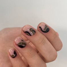 Clear Manicure With Design, Stylish Nails Short, Short Gel Nails Designs, Dark Short Nails, Whimsical Nail Art, Minimal Nail Art, Minimal Nails Art, Hippie Nails, Short Gel Nails