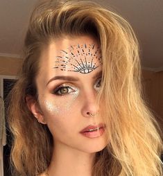 What Is Makeup, Festival Makeup Glitter, Festival Make Up, Eye Tricks, Makeup 2017, Carnival Makeup, Glitter Paint