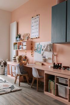 21 Crazy Good Ikea Trofast Hacks and Ideas Trofast Ikea, Kids Room Desk, Ikea Kids Room, Kids Rooms Inspo, Cave Basement, Ikea Trofast, Bar Basement, Ikea Kids, Kids Bedroom Inspiration