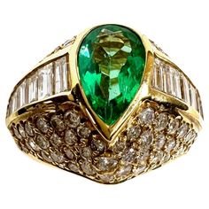 Thomas Leyser is renowned for his contemporary jewellery designs utilizing fine gemstones. Ring in 18k Yellow Gold (16,6gr.) with 1x Emerald (pearshape, 10x6,5mm, 1,38cts.) + Diamonds (rounds and baguettes, G(VS), 3,60cts=. Ringsize 56 (7,6). Resizable. 2025 Wedding, Diamond Gold Ring, Ring Bands, Mens Silver Jewelry, Contemporary Jewelry Design, Vintage Cocktail Ring, Fine Jewels, Diamond Gold, Emerald Jewelry