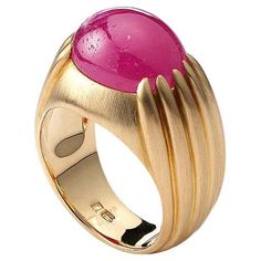 Men's ring in 18kt yellow gold set with one cabochon cut ruby 9.71 cts Size 54 Yellow Gold Ruby Signet Ring With Polished Finish, Modern Yellow Gold Signet Ring With Cabochon, Luxury Yellow Gold Signet Ring With Cabochon, Luxury Yellow Gold Cabochon Signet Ring, Modern Gold Signet Ring With Cabochon, Formal Cabochon Domed Ruby Ring, Luxury Ruby Ring Oval Cabochon Polished Finish, Luxury Ruby Ring Oval Cabochon With Polished Finish, Luxury Ruby Ring With Oval Cabochon And Polished Finish