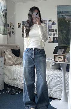 Acubi Club, Chinese Douyin, Korean Fashion Grunge, Y2k Acubi, Simple Streetwear, Acubi Fashion, Minimalistic Outfits, Korean Fits, Korean Casual Outfits