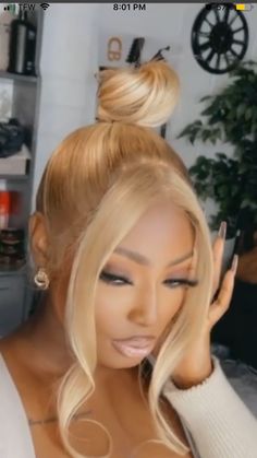 Long Ponytail Hairstyles For Black Women With Bangs, Red Dressy Casual Outfits, Sleek Ponytail Bun Black Women, Blonde Frontal Ponytail, Black Woman Ponytail Hairstyles, Sleek Ponytail Hairstyles For Black Women, Black Girls Ponytail Hairstyles, Hair Ideas For Birthday, Blonde Ponytail Black Women