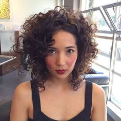 Blonde Highlights Bob Haircut, Curly Bob Haircuts, Bob Hairstyles 2018, Angled Bob Hairstyles, Bob Hairstyles For Thick, Wavy Bob Hairstyles, Curly Haircuts, Hair 2018