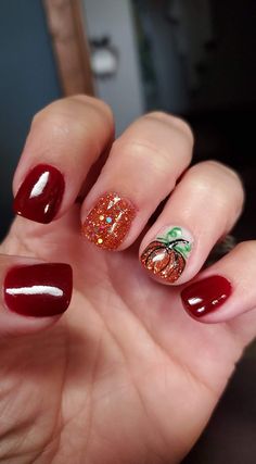 Pink Pumpkin Nails Fall, Fall Nail Designs Pumpkin, Fall Pumpkin Nail Designs, Autumn Nail Designs 2024, Fall Nails With Pumpkins, Red Fall Nail Designs, Fall Nails Short Square, Fall Fingernails, Nail Art Pumpkin