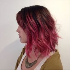 Brown Hair With Pink Highlights, Brown And Pink Hair, Dark Pink Hair, Pink Short Hair, Pink Ombre Hair, Short Brown Hair, Ombré Hair, Balayage Hair Blonde, Dye My Hair