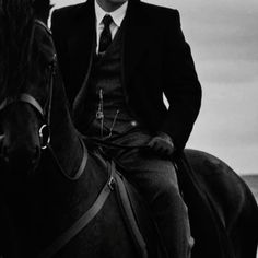 Royal Aesthetic Male, Peaky Blinders Oc, Royalty Core, Clockwork Princess, Royal Core, Clockwork Angel, Gentleman Aesthetic, Royalty Aesthetic