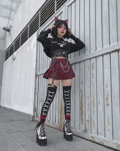 Alternative Fashion Female, Egirl Goth Outfits, Cumcore Outfit, Fem Goth Outfits, Cute Female Outfits, Anime Style Clothes, Punk Outfits For Women, Weird Fashion Aesthetic, Egirl Outfit Ideas