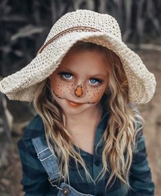 Scarecrow Halloween Make up - Lolo Webb - A Lifestyle Family Blog Scarecrow Face Paint, Tomato Cage Ghost, Fine Hair Styles, Scarecrow Halloween Makeup, Halloween Makeup For Kids, Scarecrow Ideas, Halloween Costumes Scarecrow, Scary Scarecrow, Scarecrow Makeup