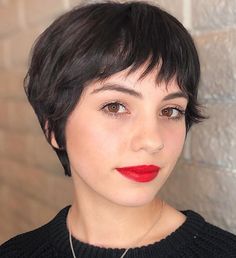 Cute Trendy Short Haircuts, Long Pixie Short Bangs, French Pixie Haircut With Bangs, Cute Pixie Haircuts With Bangs, Pixie Haircut With Short Bangs, Pixie With Fringe Bangs, Short Bob Short Bangs, Pixie Bangs Short, Pixie Curtain Bangs