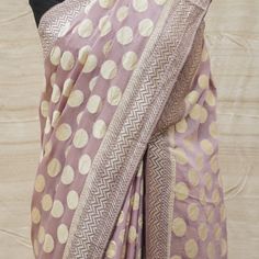 Pure Georgette Banarasi Circle Saree - Khinkhwab Georgette Banarasi Saree, Rough Texture, Ethnic Looks, Plain Blouse, Banarasi Saree, Georgette Saree, Saree Fabric, Banarasi Sarees, Georgette Sarees