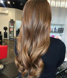 Capellini Recipes, Hair Lights, Rambut Brunette, Brown Hair Shades, Bronze Hair, Blond Balayage, Brown Hair Inspo, Hair Color Crazy