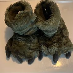 Monster Slippers Camo Size 9/10 New Brown Loafer Shoes, Dinosaur Slippers, Monster Slippers, Unicorn Slippers, Grey Slippers, Boys Slippers, Bunny Slippers, Toddler Slippers, Baby Shoe Sizes