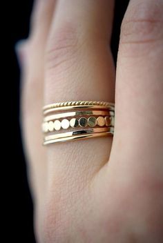 Pearl Stacking Ring, Jewellery Organizer, Delicate Gold Ring, Ringe Gold, Gold Ring Sets, Gold Ring Stack, Pawn Shop, Beaded Rings