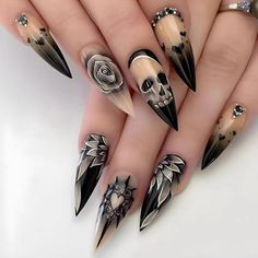 Halloween Chic, Rhinestone Halloween, Dark Punk, Korean Nail Art, Fake Nails With Glue, Halloween Nail Art