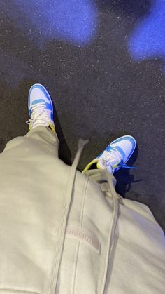 Blue Hypebeast Aesthetic, Money Stacks, Shoes Outfit Fashion, Shoes Outfit, Luxury Lifestyle, Jdm, Nba, Nike, Money