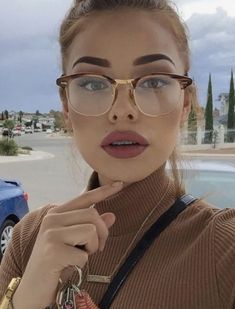 eyeglasses, womens fashion, fashion, fashion for women, eyewear, womens eyewear, glasses | EyeWearThese.com نظارات شمسية, Fashion Eye Glasses, Wearing Glasses, Makeup Goals, All Things Beauty, Beautiful Makeup, Beauty Inspiration, Beauty Make Up, Makeup Products