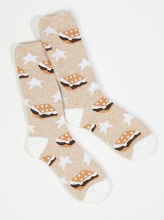 Rock these cozy Smores socks any time you are chillin' at home! With crew length and ultra plush fabric, these socks will keep your feet feeling toasty! Bath Body Works Candles, Gamine Style, Work Socks, Cozy Socks, Socks For Women