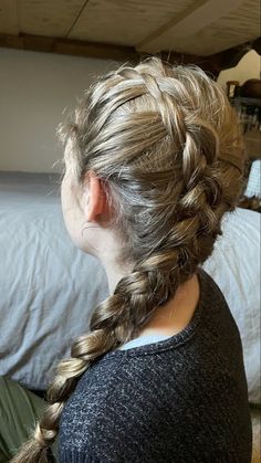 This requested hairstyle tutorial is in my profile! If you have any requests leave a comment! #hungergames #mockingjay #primrose #primroseeverdeen #hairstyles #cosplay #hairtutorials #willowshields Primrose Everdeen Hairstyles, Primrose Everdeen Hair, Hunger Games Hairstyles, Dutch Braid, Aesthetic Hair, Hunger Games