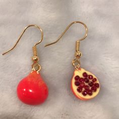 Pomegranate Fashion Novelty Pierced Earrings Nwt Measure 1” Long Dangle, One Fruit Is Solid Rounded While The Second Is Cross Sectioned Revealing The Characteristic Jeweled Seeds Of The Pomegranate, So Cute! These Are Petite Earrings With A Short 1” Dangle, Lightweight. So Cute! Unbranded. Gold Toned Metal Alloy French Wires And Setting. Pomegranate Fashion, Boho Hoop Earrings, Petite Earrings, Cream Earrings, Faux Pearl Earrings, Bride Earrings, Purple Rhinestone, Heart Drop Earrings, Shell Earrings