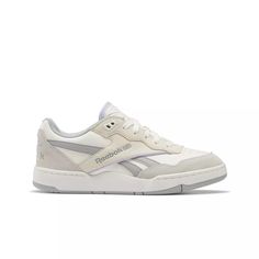 Reebok BB4000 II "Chalk White/Pure Grey 3" Women\'s Shoe View 1 Reebok Bb 4000 Ii Outfit, Rebook Shoes Women, Rebock Shoe, Rebox Shoes, Reebok Shoes Outfit, Gray Shoes Outfit, Rebook Shoes, Reebok Outfit, Reebok Bb 4000 Ii