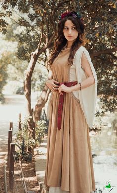 Bohemian Medieval Dress For Cosplay, Bohemian Medieval Dress For Medieval Festivals, Elven Dresses For Medieval Festivals, Elven Style Dress For Larp, Elven Style Medieval Dress For Larp, Medieval Linen Dress For Larp And Medieval Festivals, Medieval Style Linen Dress For Larp, Medieval Linen Dress For Larp And Festivals, Medieval Fashion Women