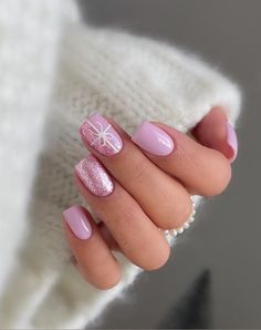 Nail Art Noel, Ideas Navideñas, Milky Nails, Red Christmas Nails, Cute Christmas Nails, Nagel Tips, Christmas Nails Easy, Christmas Gel Nails