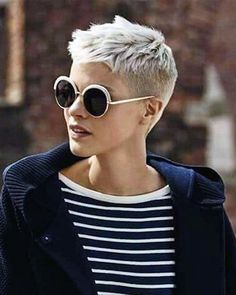 Short Hair Colors, Very Short Pixie, Very Short Pixie Cuts, Haircuts Short Hair, Very Short Haircuts, Short Blonde Haircuts, Super Short Hair, Corte Pixie