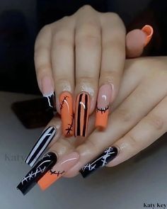 Katy Key - Premium Halloween Collection: 24-Piece Set of Striped Glossy Full Cover Press On False Nails Pumpkin Patch Design, Long Fake Nails, Occasion Nails, Nail Black, Pedicure Manicure