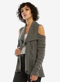 Star Wars: The Last Jedi Rey Zipper Front Sweater, MULTI Star Wars Inspired Outfits, Star Wars Disneybound, Star Wars Makeup, Jedi Outfit, Star Wars Shoes, Star Wars The Last Jedi, Star Wars Fashion, Star Wars Outfits, The Last Jedi