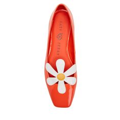 Chic Square Toe Flats For Spring, Chic Spring Ballet Flats With Square Toe, Chic Square Toe Ballet Flats For Spring, Modern Square Toe Ballet Flats For Spring, Spring Modern Square Toe Flats, Modern Patent Leather Flats For Spring, Casual Square Toe Ballet Flats For Spring, Spring Square Toe Ballet Flats, Trendy Square Toe Flats For Spring