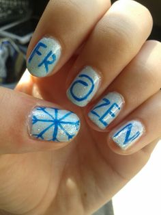 Cute and easy Frozen nails Easy Messy Hairstyles, Movie Nails, Frozen Fever Birthday, Hairstyle Girls, Frozen Hair