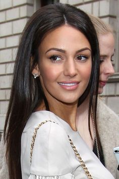 Michelle Keegan Hair, Play Chess, Michelle Keegan, Easy Makeup, Brunette Hair, New Face, Brunettes, Revlon, Beauty Inspiration