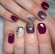 Fall Nails 2022 Design Trends, Winter Nails Dipped, Maroon Leopard Nails, Drama Makeup Looks, Leopard Fall Nails, Fall Maroon Nails, Cute Nails For Fall Short, Novemember Nails