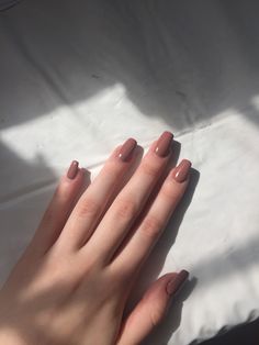 Neutral Nails Inspo Aesthetic, Morena Nail Color, Nails For Tanned Skin, Brown Beige Nails, Nails Design Square, November Nail Ideas, November Nail, Beige Nails Design