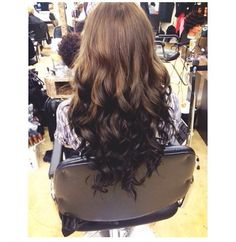 Reverse Ombre- I actually kind of prefer it to normal ombré x Hair Ideas Ombre, Brown Hair Shades, Chocolate Brown Hair, Ombre Brown, Haircuts For Long Hair