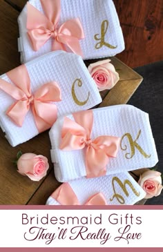 bridesmaid gifts that'll really love with pink roses and gold monogrammed bows