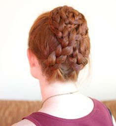 How to Do the Hairstyles from Outlander - Outlander Cast Outlander Hairstyles, Pin Curl, Outlander Cast, Everyday Hairstyle, Street Vibes, Elegant Updos, Braided Hair Tutorial