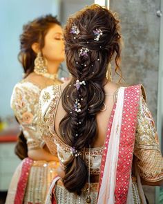 Reception Hairstyles, Mehndi Hairstyles, Hairstyle Girl, Hair Style On Saree, Engagement Hairstyles, Bridal Braids, Traditional Hairstyle, Bridal Hair Buns, Indian Wedding Hairstyles