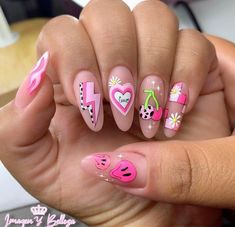 Concert Nails, Retro Nails, Hippie Nails, Hard Nails, Subtle Nails, Funky Nails, Summer Nail, Dope Nails