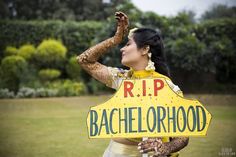 Mehendi Photography, Haldi Decoration, Sangeet Decor, Bridal Pose, Goa Wedding, Bride Entry, Bridesmaid Photoshoot, Marriage Photography, Bridal Photography Poses