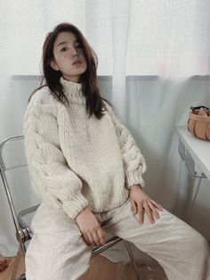 This is a knitted sweater by hand.The material is 100% Merino wool yarn. If you place an order, please tell me the height and weight, we will weave according to your size. Color:If you don't like the colors in the link, you can choose from the color card, but not all colors are available, please contact us for confirmation. Time:We will deliver the goods within 3 weeks after placing the order, and Express to USA in 3-5 days. If you have any questions, please contact us and we will give you a sat Chunky Pullover Sweater, Thick Knit Sweater, Knit Sweater Women, Chunky Sweater Cardigan, Wool Animals, Merino Wool Yarn, Chunky Cardigan, Womens Sweaters, Hand Knitted Sweaters