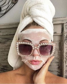 Spa Masks, Spa Girl, Vogue Beauty, Facial Skin Care Routine, Skin Radiance, Angel Eyes, Best Dressed, Sheet Mask, Red Aesthetic