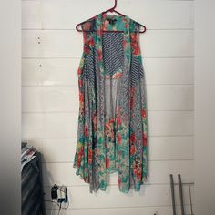 Bnwot Beautiful Floral Sleeveless Cardigan Cover Up Size Women’s Medium. Full Of Vibrant Vivid Colors. Reds, Teal, Navy Blue, Yellow. Has Lace Detailings. Brand Is Mutiples. Comes From A Smoke Free Home And Fast Shipping. Bohemian V-neck Vest For Spring, Spring Vacation Sweater Vest Sleeveless, Multicolor Floral Print Summer Vest, Casual Multicolor Vacation Vest, Casual Multicolor Vest For Vacation, Multicolor Spring Vacation Vest, Casual Multicolor Sweater Vest For Summer, Multicolor Summer Sweater Vest, Bohemian Sleeveless Sweater Vest For Summer