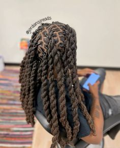 Short Freeform Locs Men, Thick Freeform Locs, Men’s Loc Styles Barrel, Dreadlock Memes Locs, Loc Journey Memes, Short Locs Hairstyles, Black Men Hairstyles, Loc Styles, Locs Hairstyles