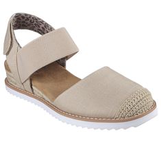 Cruise Clothes, Soft Loafers, Breezy Style, Shoe Technology, Skechers Memory Foam, Skechers Bobs, Low Heel Wedges, Sun Shining, Closed Toe Sandals