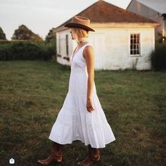 Brand New With Tags White Dress With Boots, Cowboy Hats Women, Country Outfits Women, Countryside Fashion, White Cowboy Hat, Engagement Photo Dress, Dresses With Cowboy Boots, Engagement Picture Outfits, White Cowboy Boots