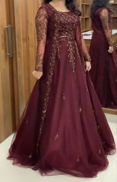 Saree Gown Party Wear Indian Weddings, Indian Long Dress Gowns Party Wear, Fancy Gowns Indian, Marriage Dresses For Women, Lehanga Designs Latest For Wedding, Saree Gown Party Wear, Reception Dress Simple, Latest Gown Designs Party Wear, Gown Party Wear Reception Dresses