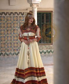 Dress For Chubby, Algerian Clothing, Cute Lazy Outfits, Ethnic Outfits, Most Beautiful Dresses, Lazy Outfits, Traditional Attire, Modest Fashion Outfits, Fashion Poses